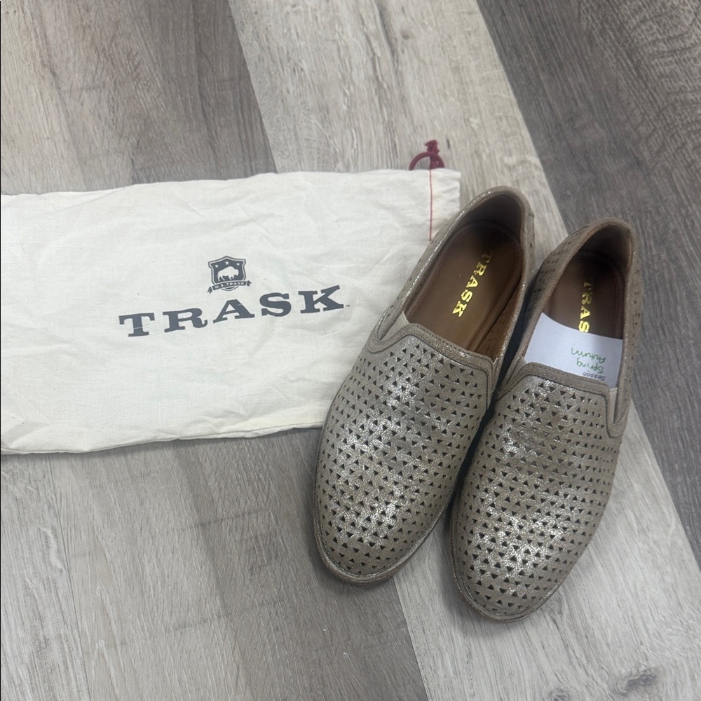🍁Trask Tan Perforated Loafers
